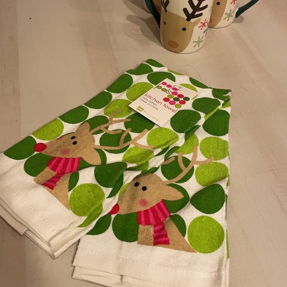 Christmas Set of Reindeer Mugs & Kitchen Towel Set - Picture 3 of 9